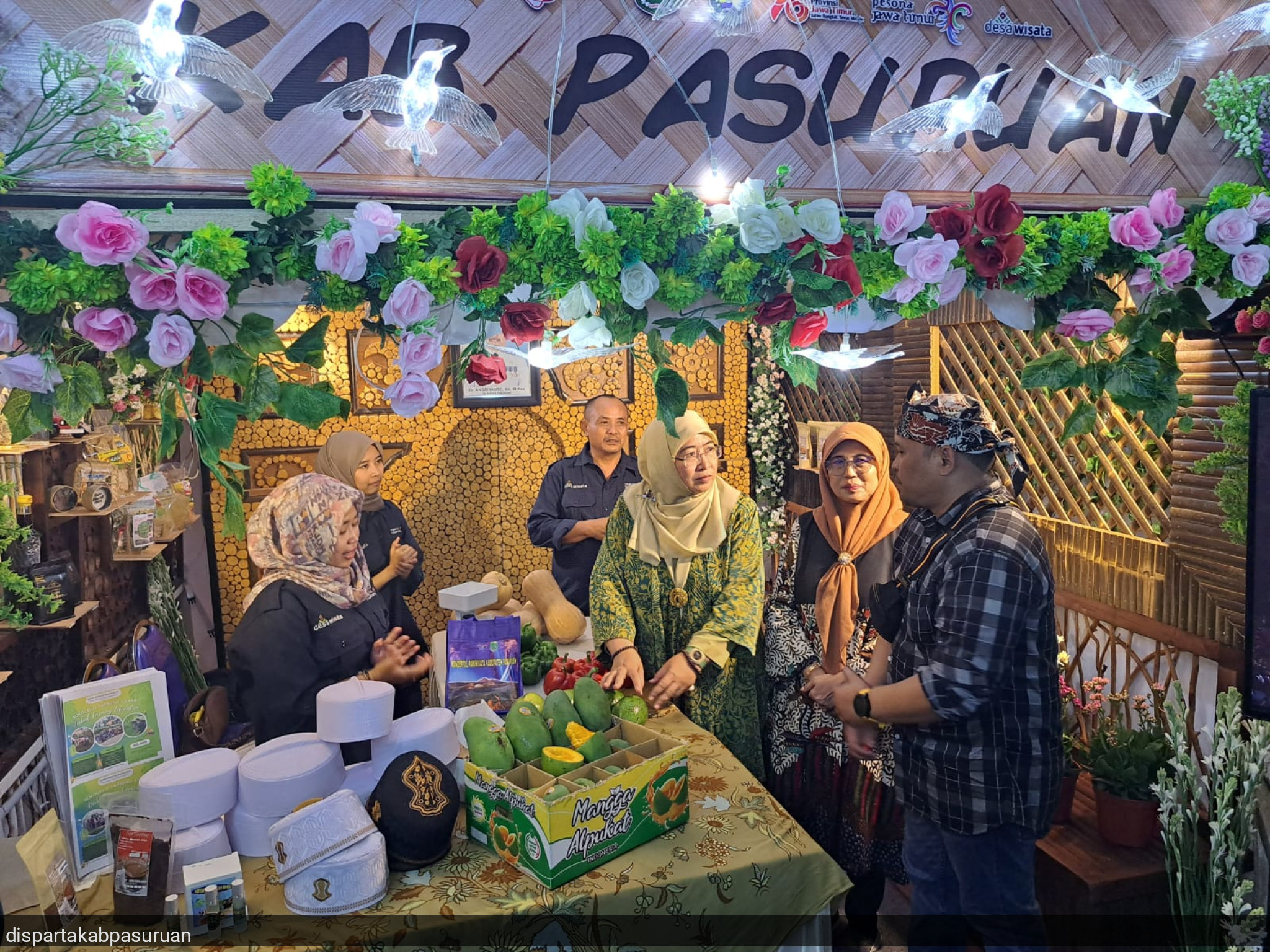 Wabub Sumenep Beri Apresiasi pada Produk UMKM Desa Wisata Kabupaten Pasuruan di Festival Dewi Cemara 2023 dan Siap Bantu Pasarkan ke Luar Negeri